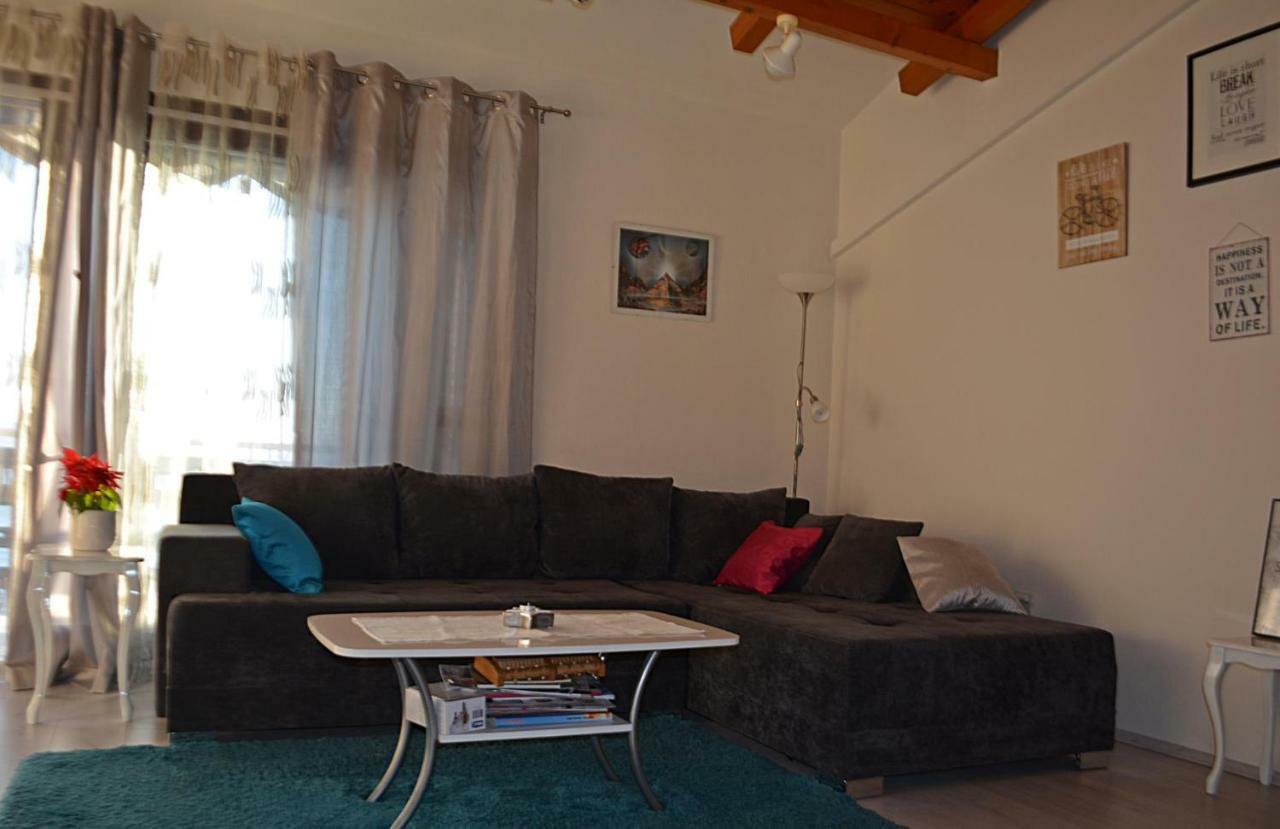 Cosy Sunset Apartment Omiš Exterior foto